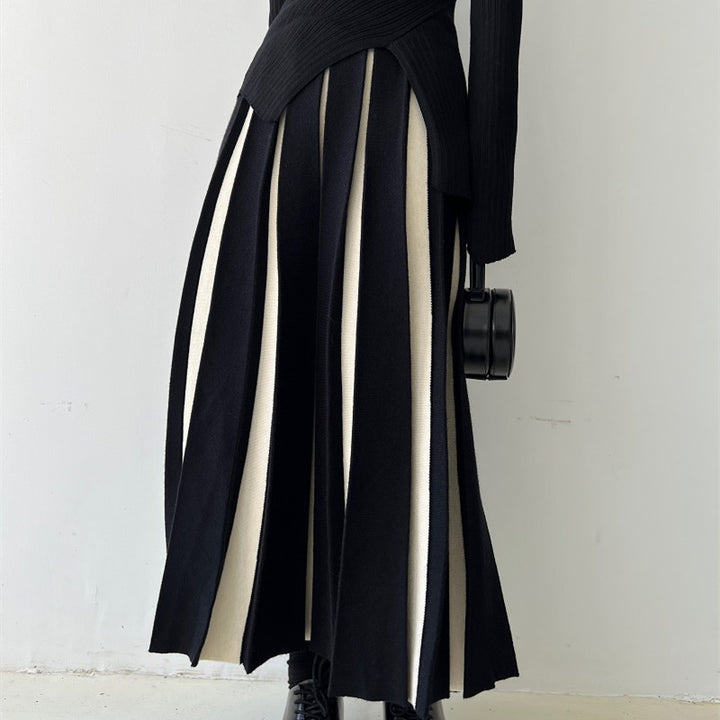 Damen Eleganter Plissee-Rock mit kontrastierenden Streifen Echo Archiv