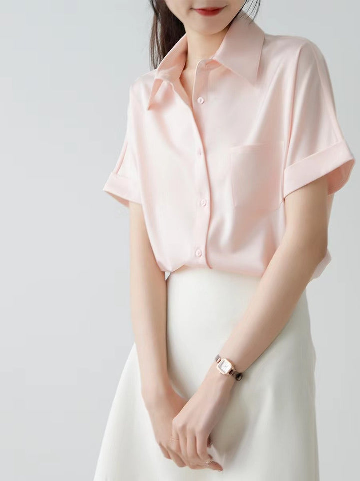 Damen Satinbluse mit modernem Kragen und eleganten Rollärmeln Echo Archiv