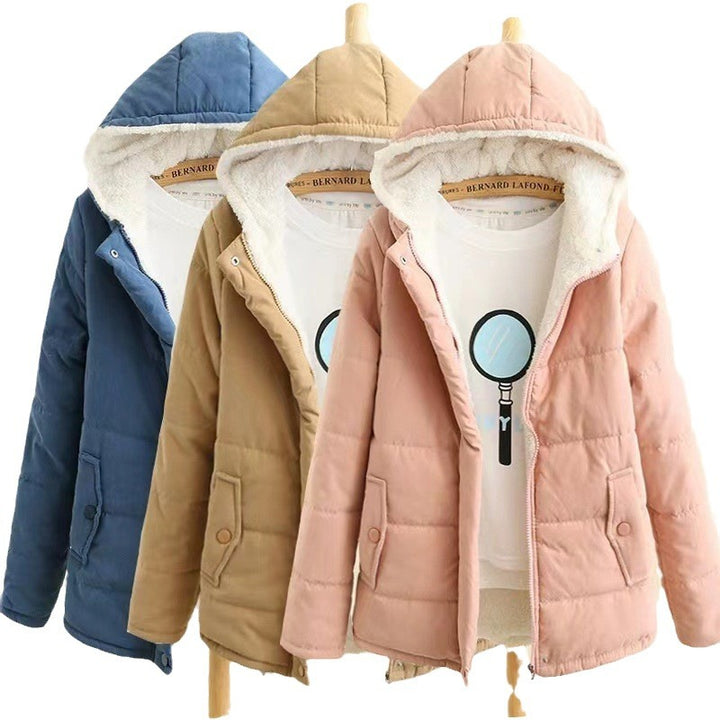 Damen gesteppte Kapuzenjacke mit Teddyfutter, verdeckter Druckknopfleiste und Pattentaschen – Célinea