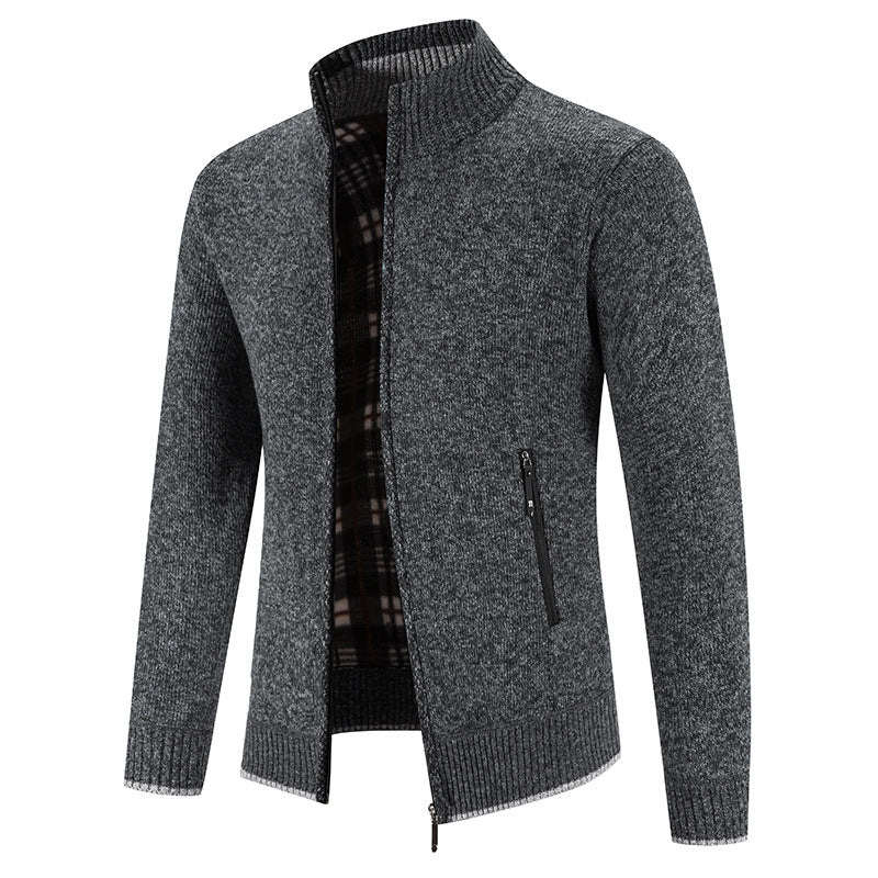 Herren Strickjacke mit hohem Kragen und praktischen Reißverschlusstaschen Echoarchiv