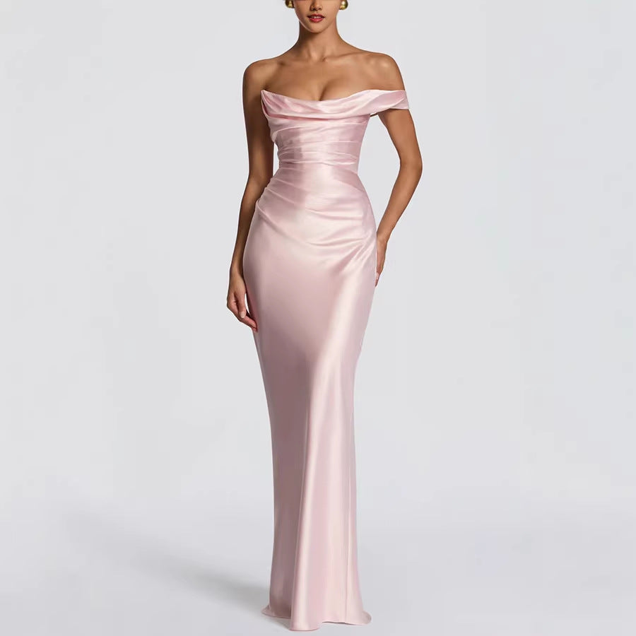 Damen Elegantes Maxikleid mit asymmetrischem Oberteil und fließendem Satin Echoarchiv