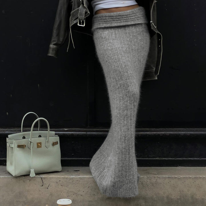 Damen nan schulterfreier Cropped-Feinstrickpullover mit weitem U-Boot-Ausschnitt und elastischem Rippbund Echo Archiv