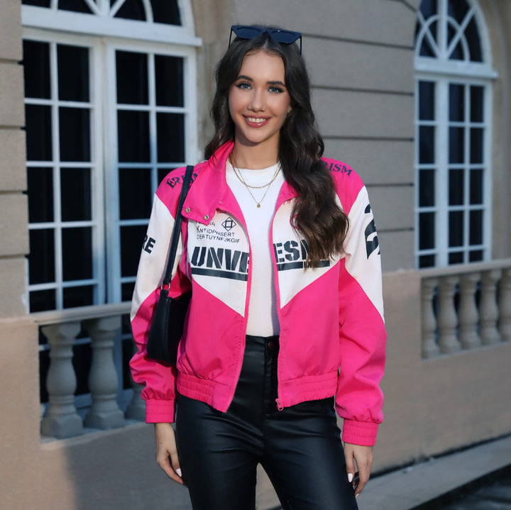 Damen Kurz geschnittene Racing‑Bomberjacke mit Stehkragen und Logoprint Echoarchiv