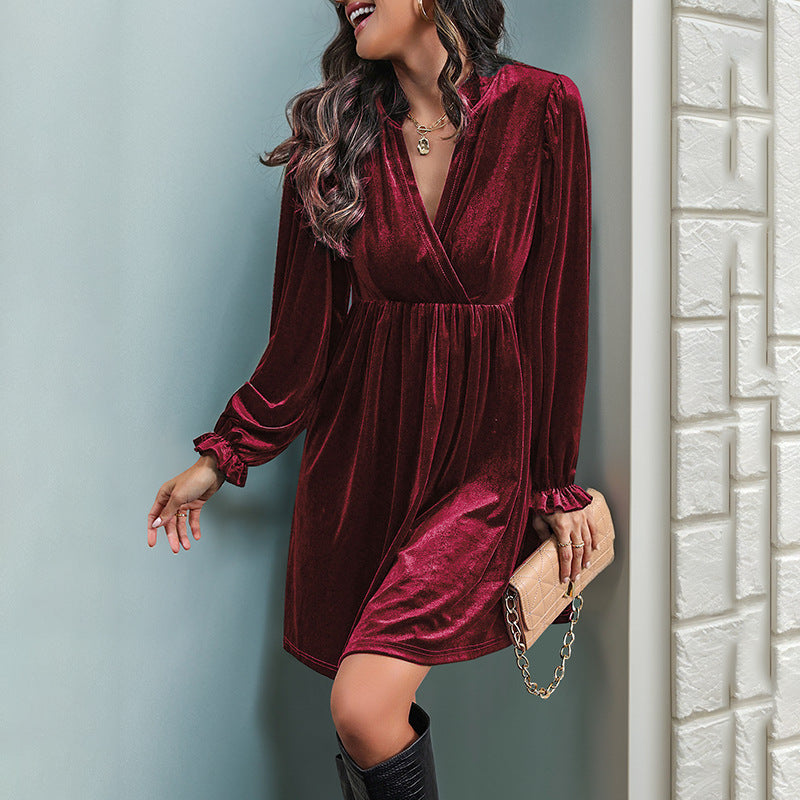 Damen Elegantes Samtkleid mit V-Ausschnitt und langen Ärmeln Echo Archiv