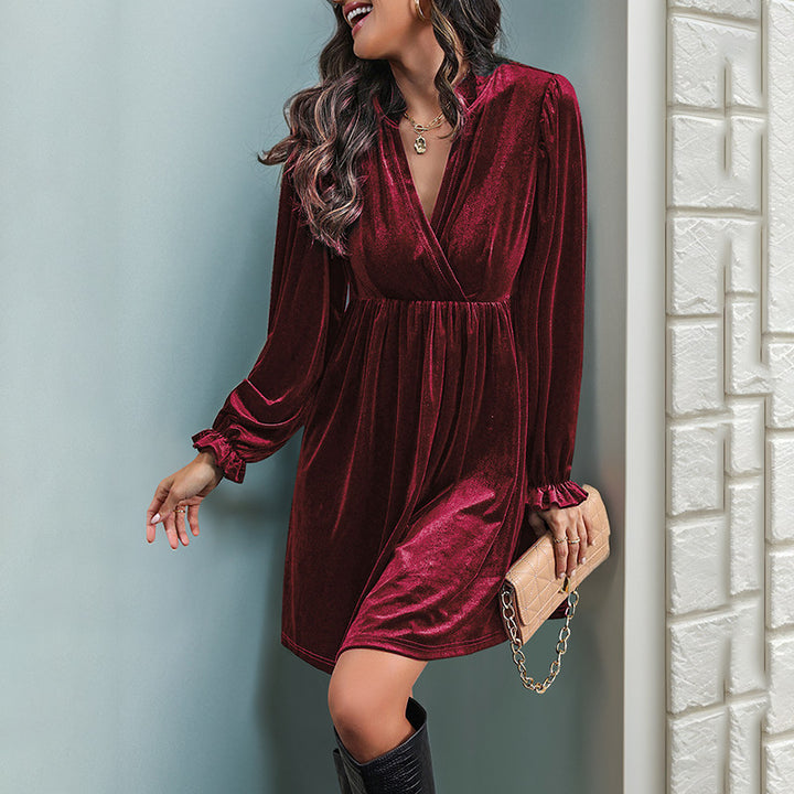 Damen Elegantes Samtkleid mit V-Ausschnitt und langen Ärmeln Echo Archiv