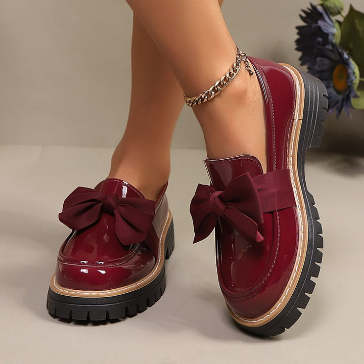 Damen  Lack-Optik Loafer mit massiver Profilsohle und großer Stoffschleife Echo Archiv
