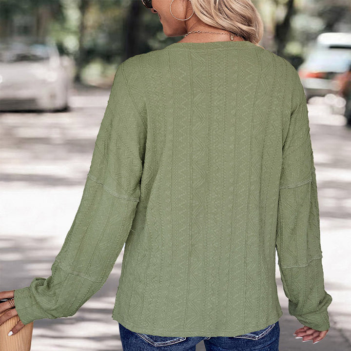 Damen Gestricktes Longsleeve mit Knopfleiste, Zopfmuster und legerer Passform Echoarchiv