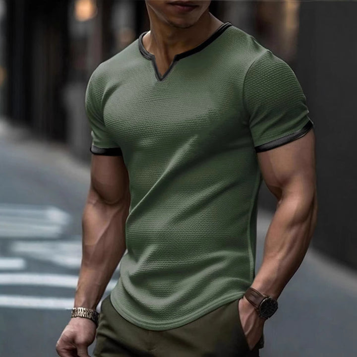 Herren Kurzarm T-Shirt mit strukturiertem V-Ausschnitt und kontrastierenden Ärmeln Echoarchiv