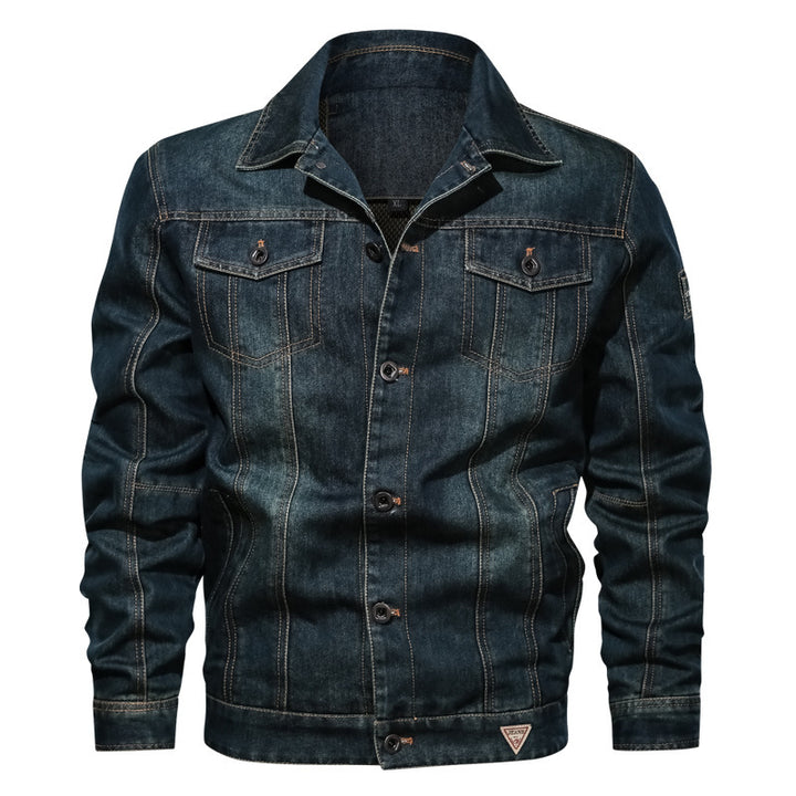 Herren Denim-Jeansjacke im Truckerstil mit gesteppter Innenlage und markanten Ziernähten Echoarchiv