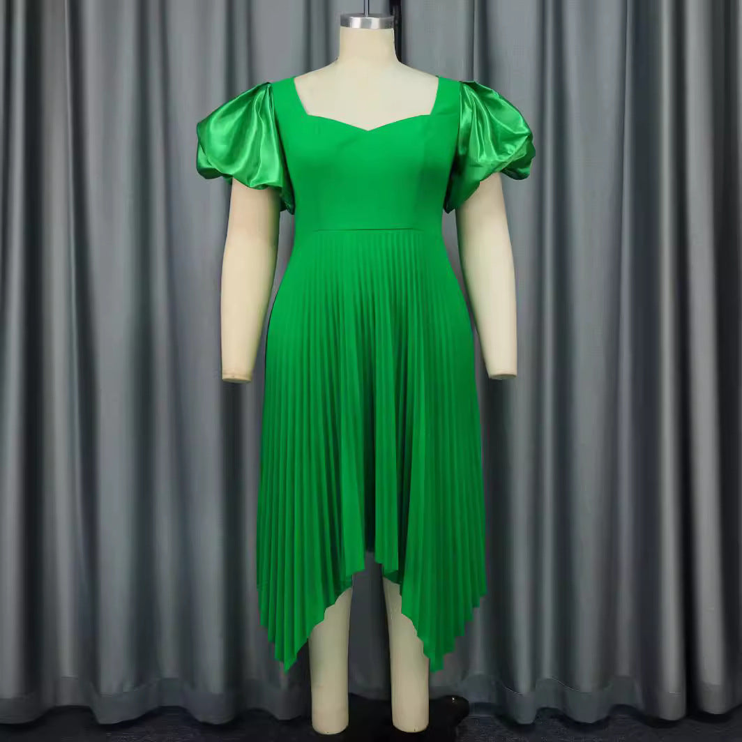 Damen Plissiertes Kleid mit Puffärmeln Echo Archiv