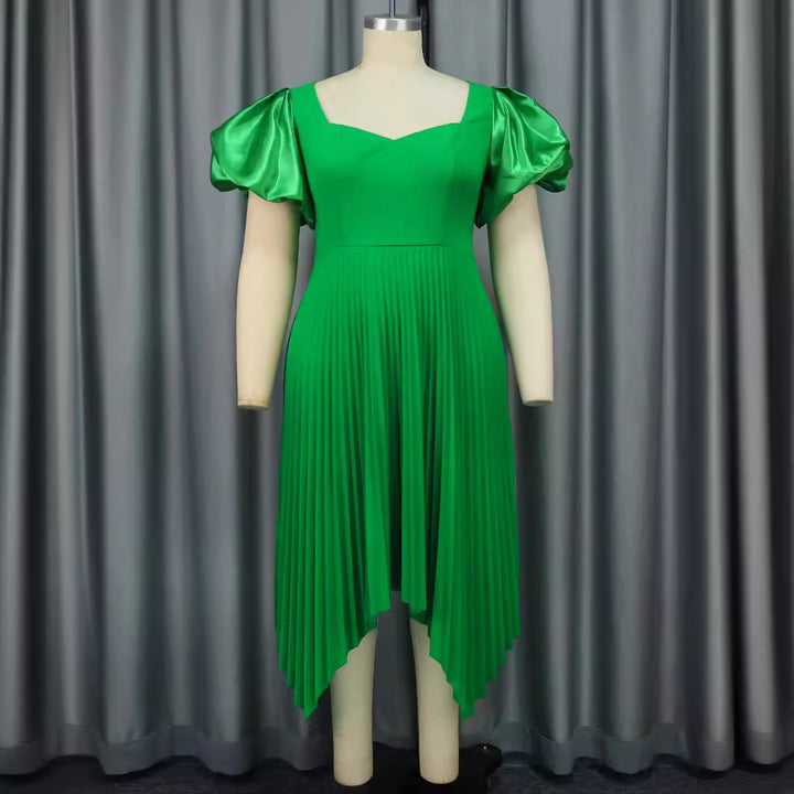 Damen Plissiertes Kleid mit Puffärmeln Echo Archiv