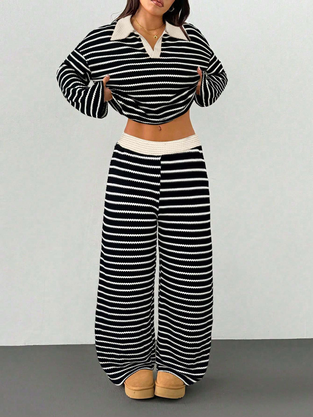 Damen Gestreiftes Strick-Set aus Polokrippenpullover und weiten Palazzo-Strickhose Echo Archiv