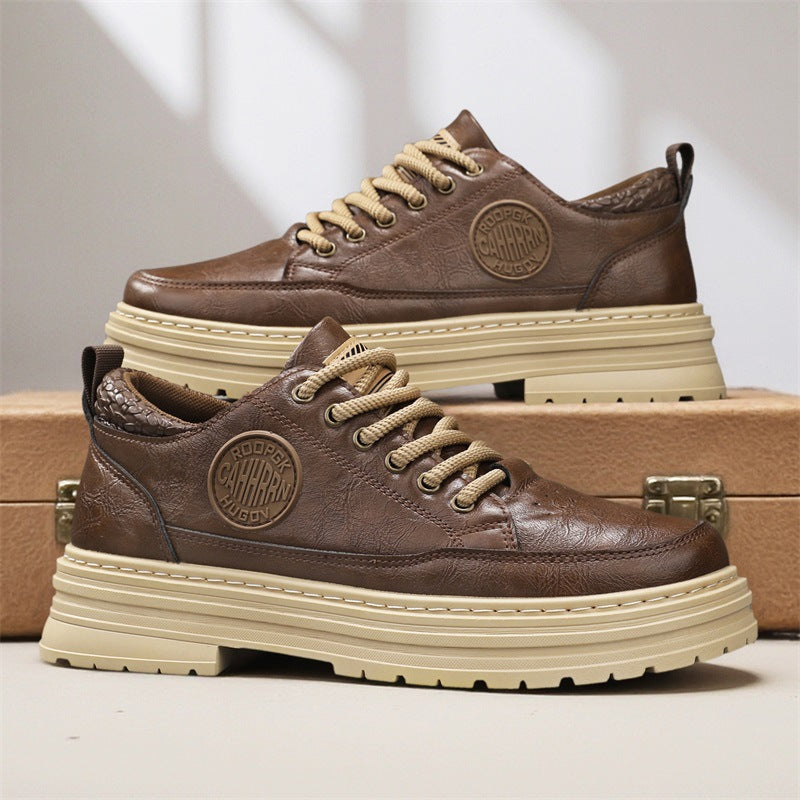 Herren robuste Plateau-Leder-Sneaker mit gepolstertem Fersenkragen, Zuglasche und griffiger Profilsohle – Norré