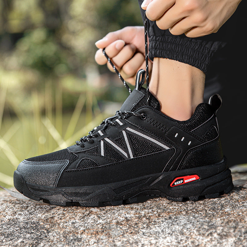 Herren robuste Outdoor-Trailrunner mit verstärkter Zehenkappe und stoßdämpfender Profilsohle – Tavélo