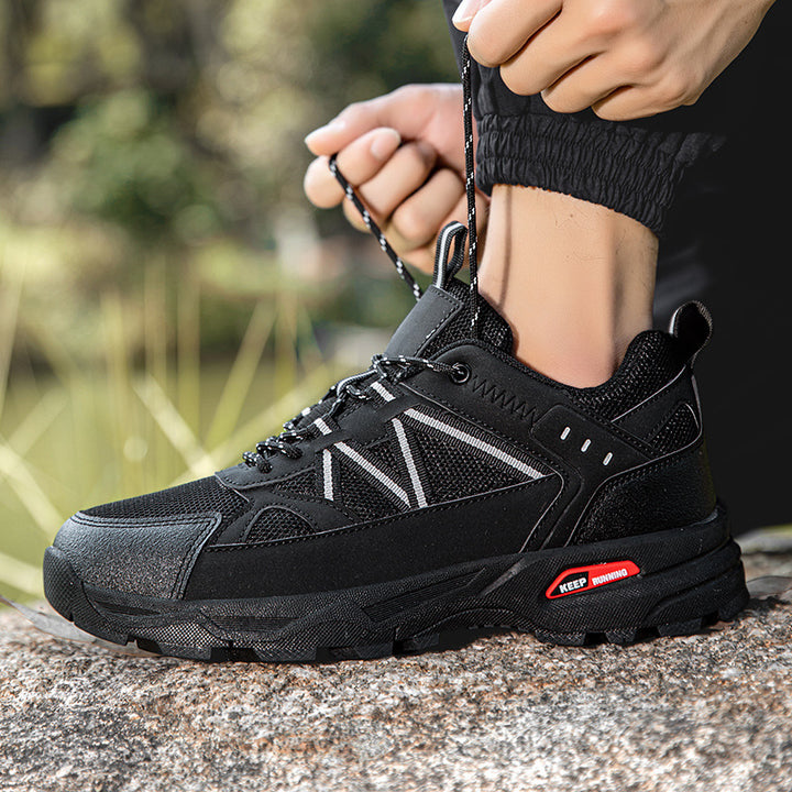 Herren robuste Outdoor-Trailrunner mit verstärkter Zehenkappe und stoßdämpfender Profilsohle – Tavélo