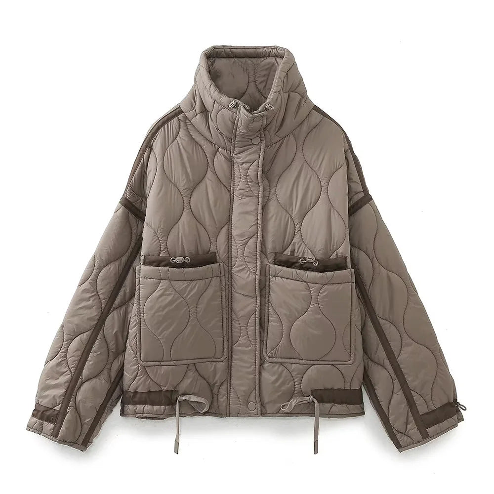 Damen gesteppter Kurzblouson mit hohem Stehkragen, Tunnelzugsaum und großen aufgesetzten Taschen – Célinea