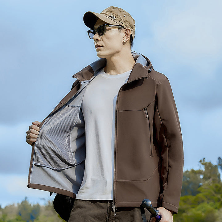 Herren Softshell-Funktionsjacke mit hohem Thermokragen, Kapuze und wasserabweisenden Reißverschlüssen Echoarchiv