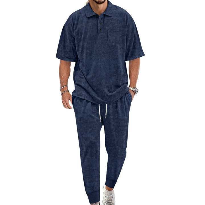 Herren lässiges Freizeit-Set mit Poloshirt und Jogginghose Echoarchiv