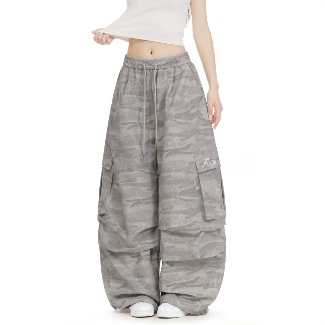 Damen Lässige Cargo-Hose im Camouflage-Design Echoarchiv
