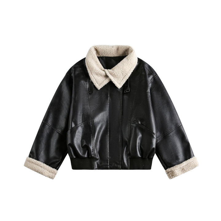 Damen Moderner Aviator-Blouson aus veganem Leder mit Teddykragen und kontrastierten Ärmelumschlägen Echoarchiv