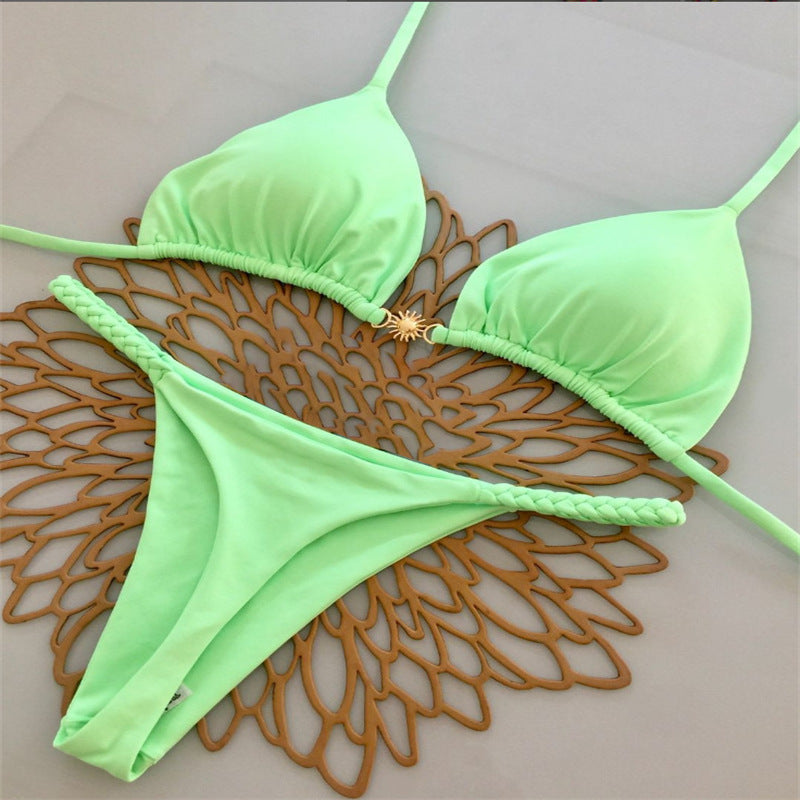 Damen Triangel-Bikini mit floralem Muster und eleganter Goldschließe Echo Archiv