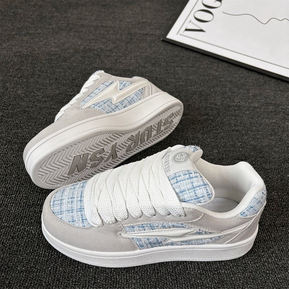 Damen Sneakers mit modischem Textilmuster und komfortabler Dämpfung – Névara