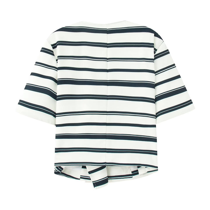 Damen gestreiftes Blazer- und Shorts-Set mit eleganten Knopfdetails Echo Archiv
