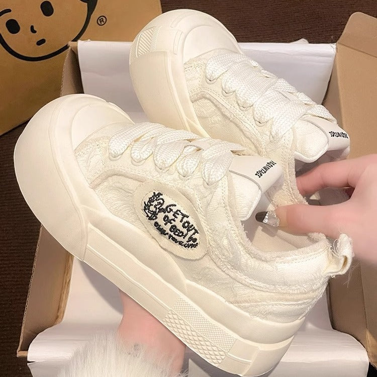 Damen Exklusive Trend-Sneaker mit weichem Obermaterial und besonders dämpfender Sohle Echo Archiv