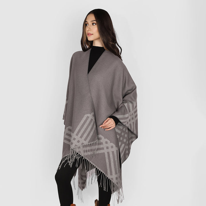 Damen Wollmix-Ruana im Rechteckschnitt mit grafischem Streifen-Jacquard und Fransen – Avérine