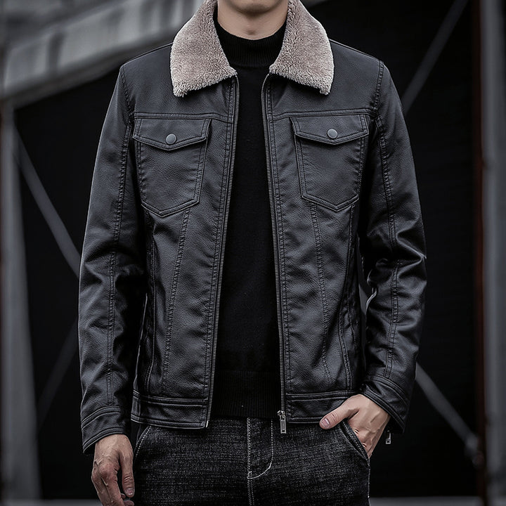 Herren Kunstleder-Truckerjacke mit wärmendem Sherpa-Kragen und Pattentaschen – Taviero