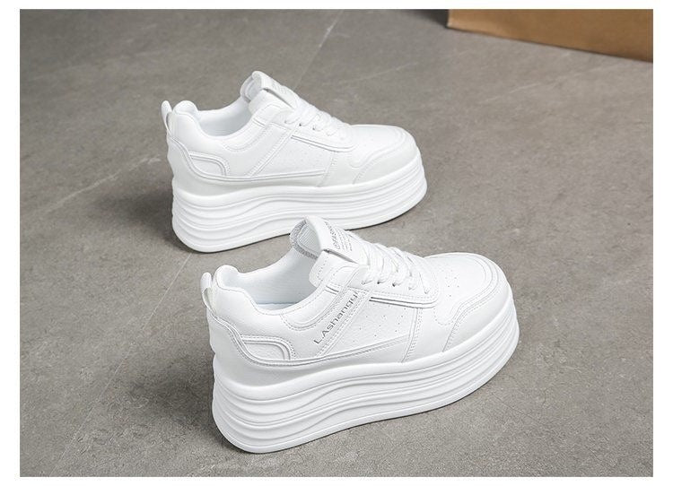 Damen Hochmodische Plateau Sneakers mit eleganter Silhouette Echo Archiv