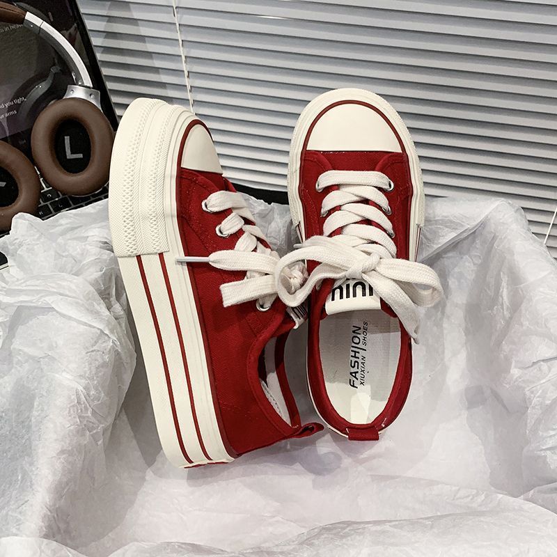 Damen Canvas Sneakers mit kontrastierenden Details und bequemen Schnürsenkeln Echo Archiv