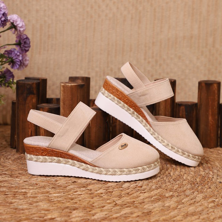 Damen  Espadrille-Keilpantoletten mit elastischem Fersenriemen, Veloursoptik-Obermaterial und geflochtenem Jute-Plateau Echo Archiv