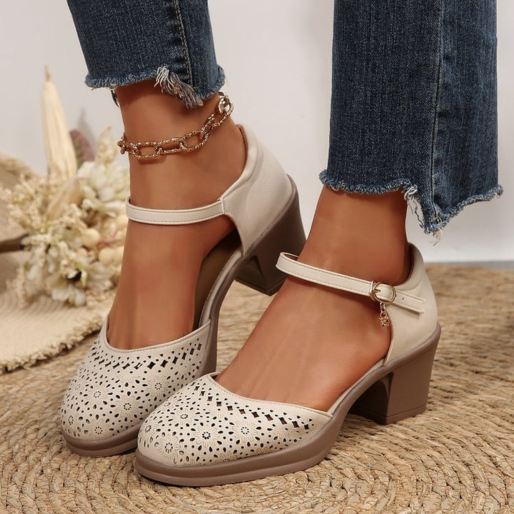Damen Mary-Jane Pumps mit mittelhohem Blockabsatz, perforiertem Obermaterial und gepolstertem Komfortfußbett – Lioré