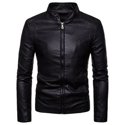 Herren Kunstlederjacke mit modernem Stehkragen und seitlichen Reißverschlusstaschen Echoarchiv