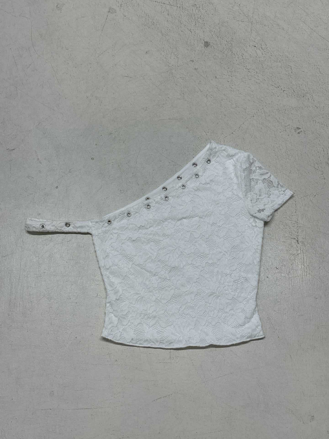 Damen elegantes Oberteil aus zarter Spitze mit kurzem Ärmel und aufregendem Design Echo Archiv