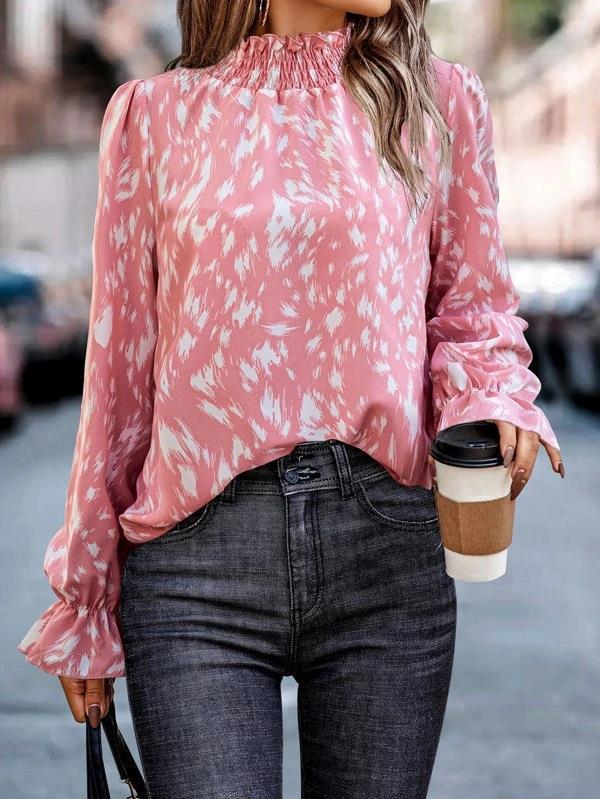 Damen Langarm-Chiffonbluse mit gerafftem Stehkragen und Fleckenmuster Echoarchiv