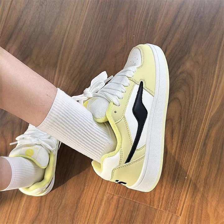 Damen Sportliche Sneakers mit durchgehend gepolsterter Innensohle und rutschfester Sohle Echo Archiv