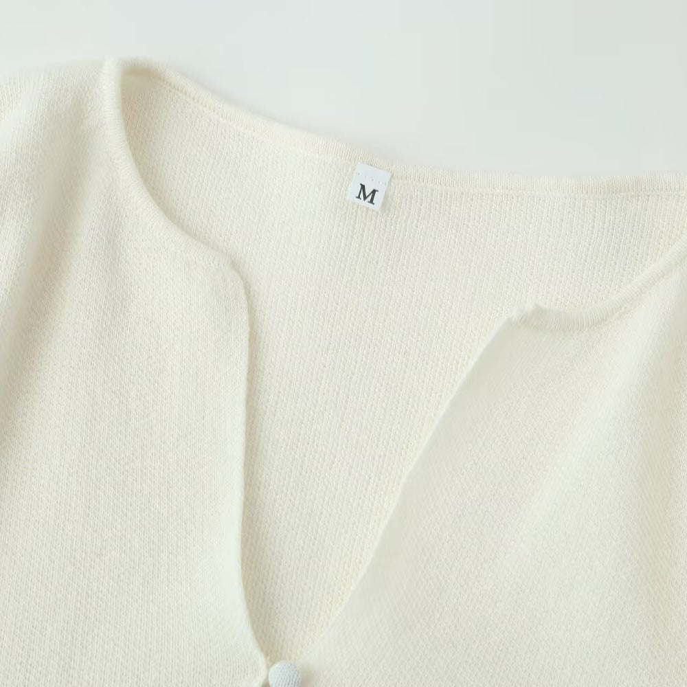 Damen plissiertes Midi-Kleid mit V-Ausschnitt Echo Archiv