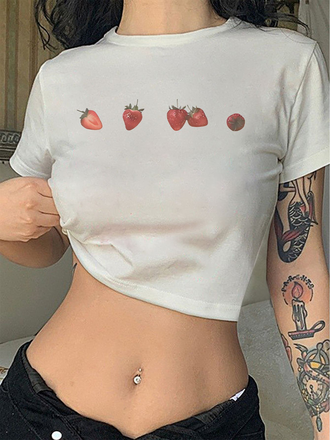 Damen Crop-T-Shirt mit kreativem Totenkopf-Design und figurbetontem Schnitt Echo Archiv