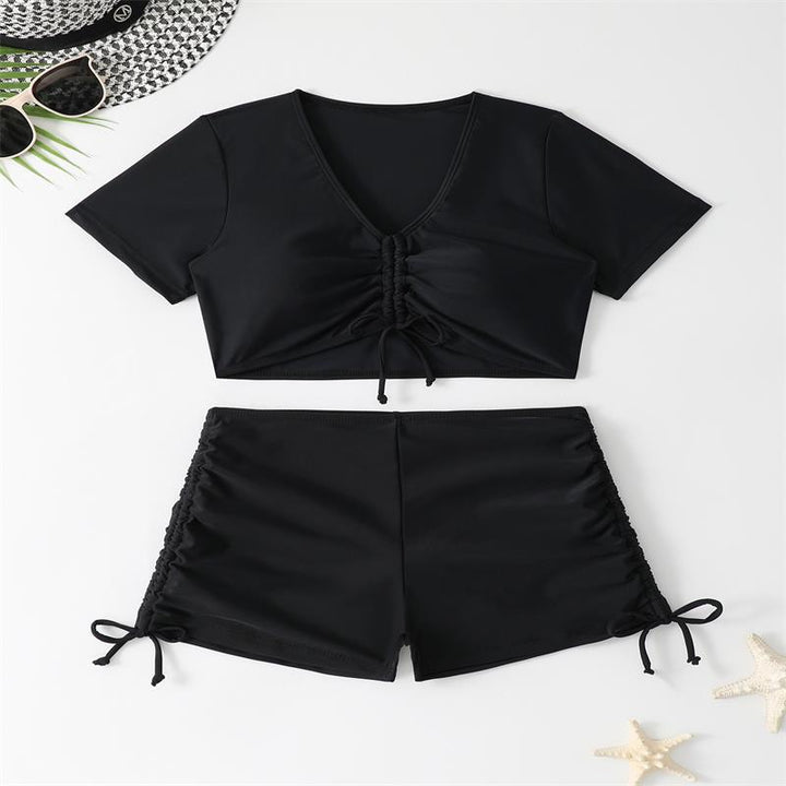 Damen Sportlicher Bikini-Set mit kürzeren Shorts und verstellbarem Oberteil Echo Archiv