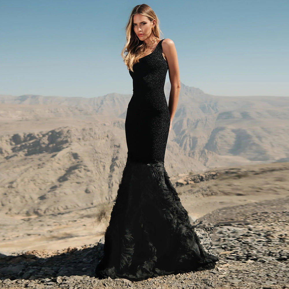 Damen glamouröses Maxikleid mit floralen Details und figurbetontem Oberteil Echo Archiv
