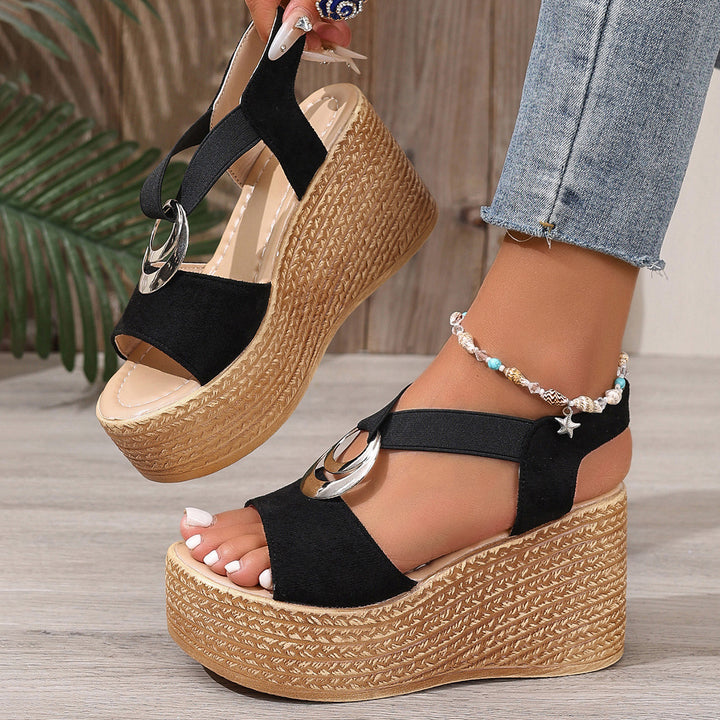 Damen nan Plateausandalette im Retrostil mit Jute-Optik, dekorativem Metallornament und elastischem Fersenriemen Echo Archiv