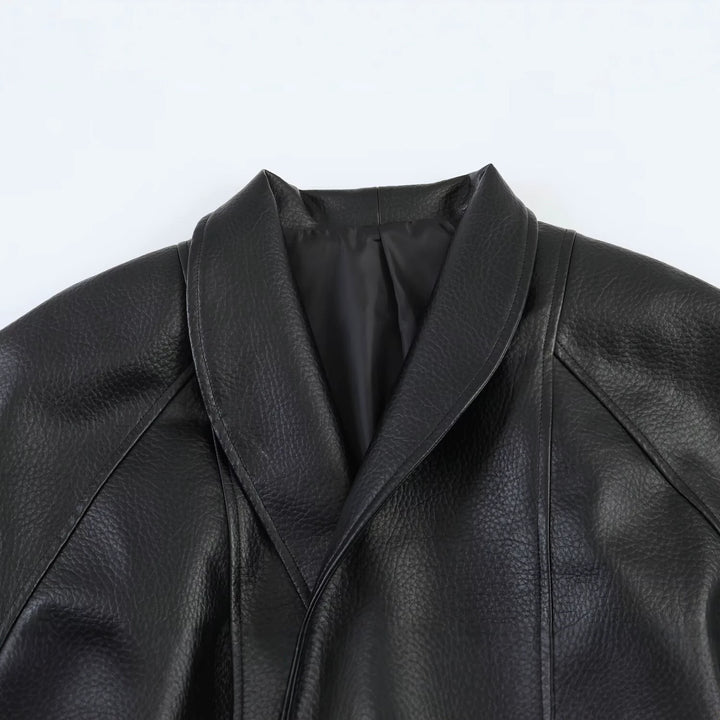 Damen Kurzjacke aus genarbtem Leder mit Schalkragen und Bindegürtel Echo Archiv