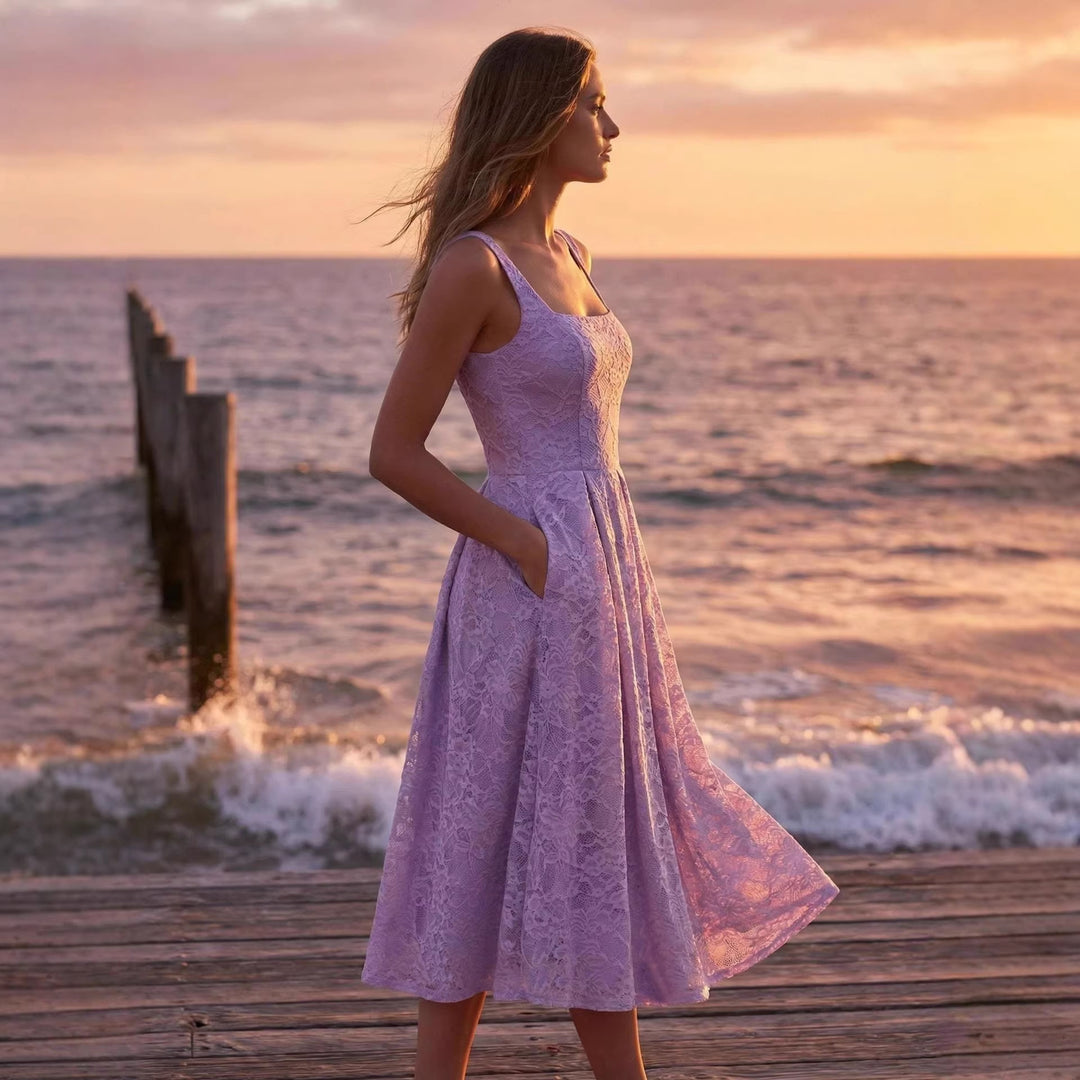 Damen Spitzen-Maxikleid im A-Linien-Stil mit tiefem Ausschnitt und taillierter Silhouette Echo Archiv