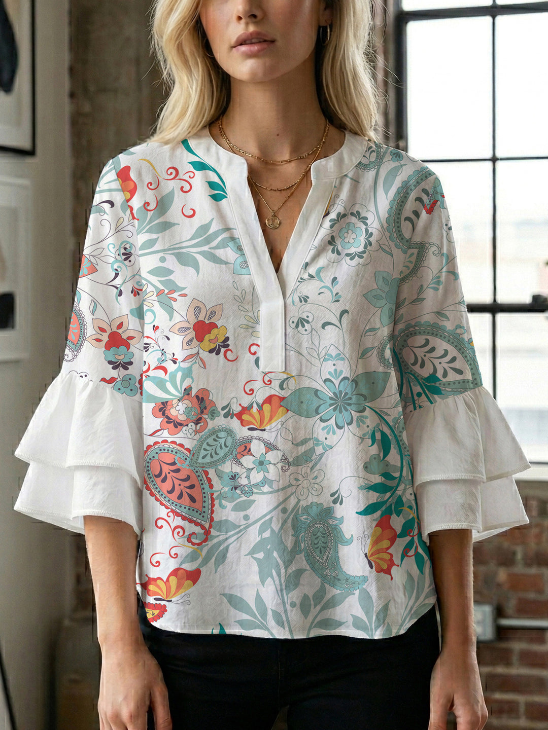 Damen elegantes Oberteil mit voluminösen Rüschensäumen und floralem Design Echo Archiv