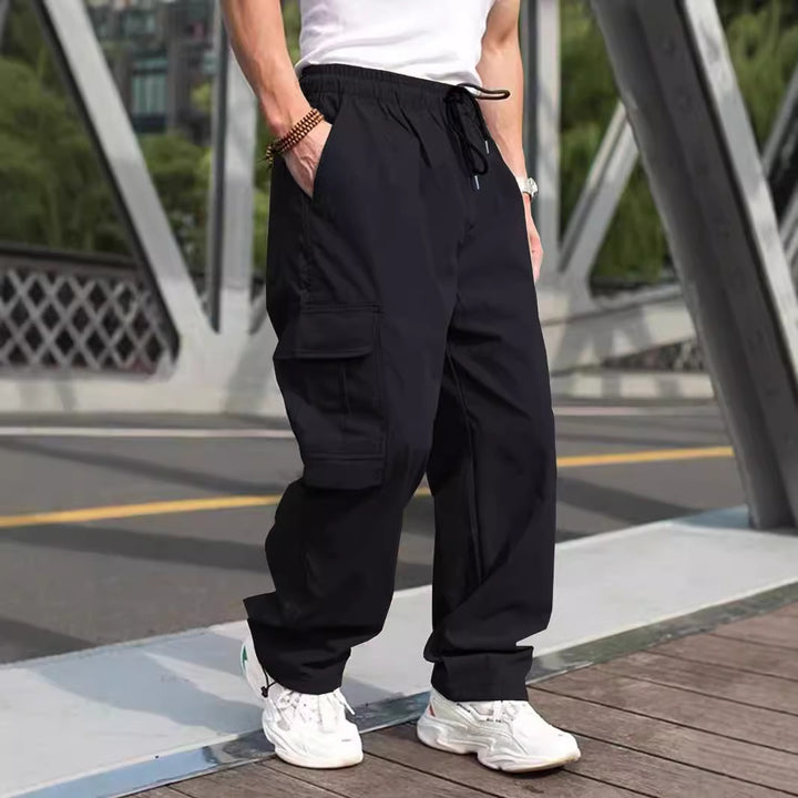 Herren Cargo-Hose mit vielen funktionalen Taschen und lockerer Passform Echoarchiv
