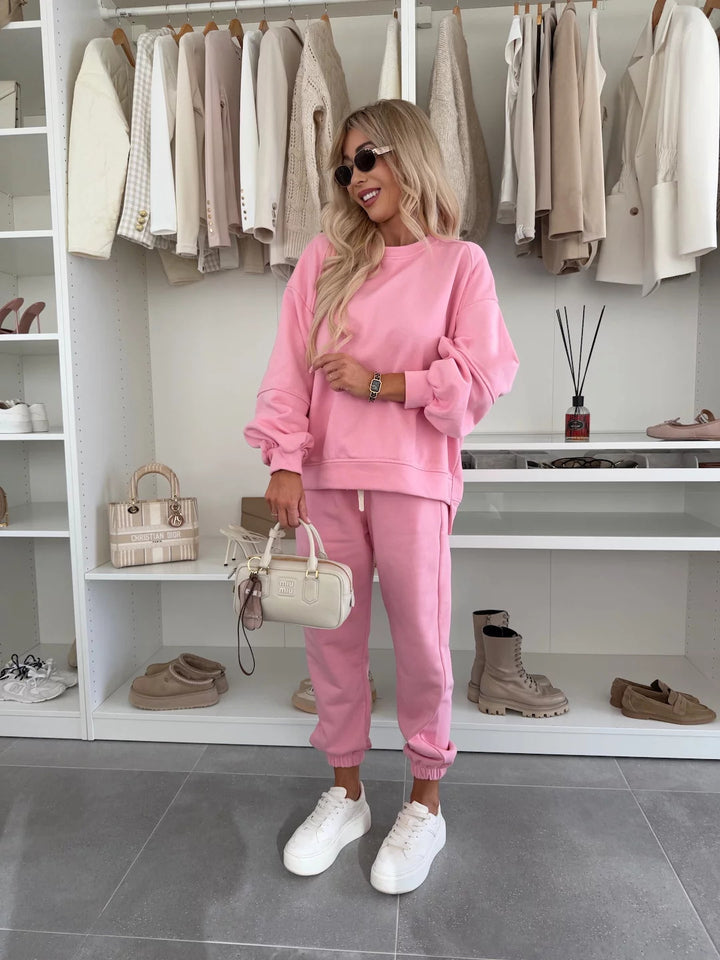 Damen Oversized Loungewear-Set aus weich angerautem Sweat mit Kordelzug-Jogginghose und relaxed Pullover – Élanora