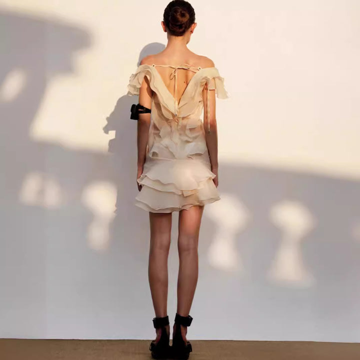 Damen Off-Shoulder Minikleid mit voluminösen Rüschen Echo Archiv