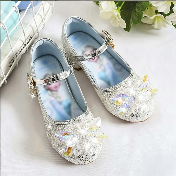 Mädchen Glitzernde Mary Jane Schuhe mit funkelnden Blumenapplikationen Echo Archiv